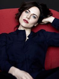 Antje Traue Tits