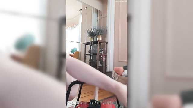 Samantha Fekete jumping on a vibro chair [fake celeb masturbation]