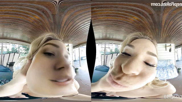 Nude Alanah Pearce & Elyse Willems have fun in VR porn