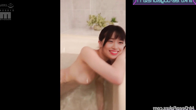 Yujin IZ*ONE sex hot scene in the bath / 안유진 아이즈원 딥페이크 포르노