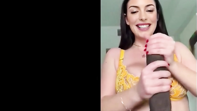 Anne Hathaway hot sex tape (she jerks off big black dick)