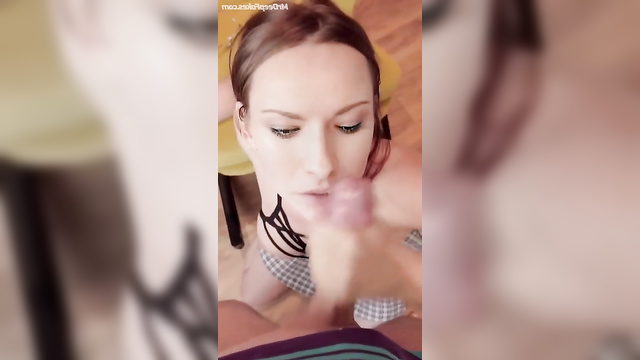 DeepFake Laura Pausini kneeling sucks cock