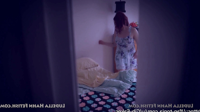 AI Alexandra Daddario's brother broke into her bedroom [PREMIUM]