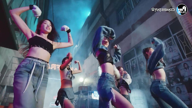 Sexy korean babes LE SSERAFIM dancing so hot, pmv - 르세라핌 딥 페이크 비디오