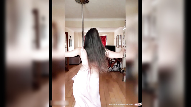Stunning belly dance by Millie Bobby Brown will satisfy you fake porn [PREMIUM]