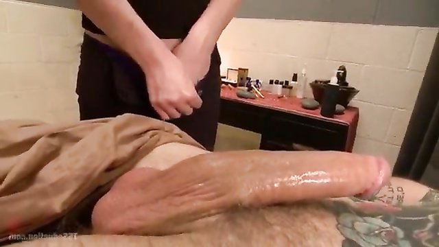Kristin Davis gives him a massage and then an unexpected kind of happy ending