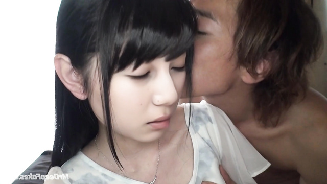 Nao Kosaka kissed with stepbro - sex tape / 小坂 菜緒 フェイススワップ