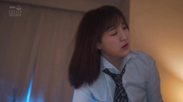 (세정 구구단) deepfake video with Sejeong // slut has fun in a short skirt