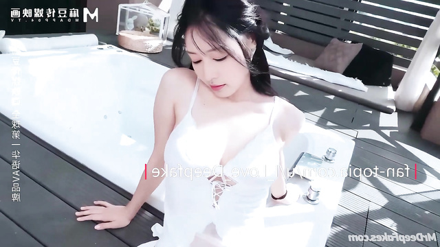 Hot chinese babe Li Qin sex scenes on holidays - 李沁 假色情片