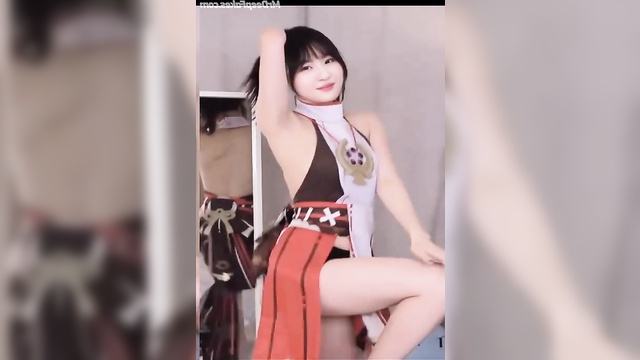 Sexy dance from chinese superstar Liu Yifei (刘亦菲智能换脸)