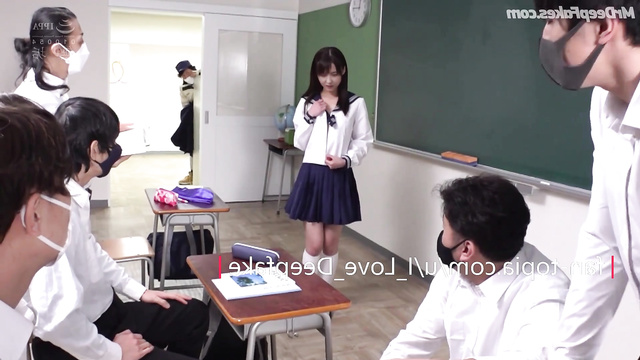 Dissolute schoolgirl Zhang Zifeng showed small tits, ai - 张子枫 假色情片