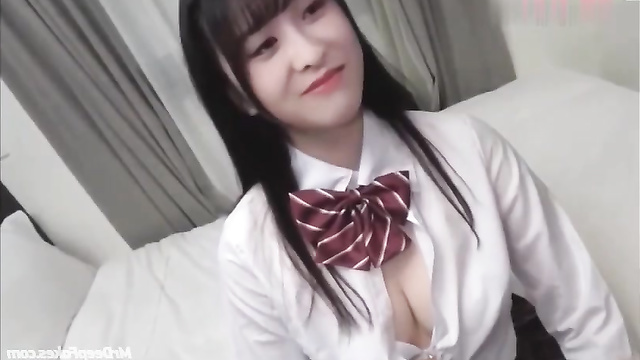 Zhang Bichen (张碧晨 智能換臉) chinese schoolgirl getting her boobs groped