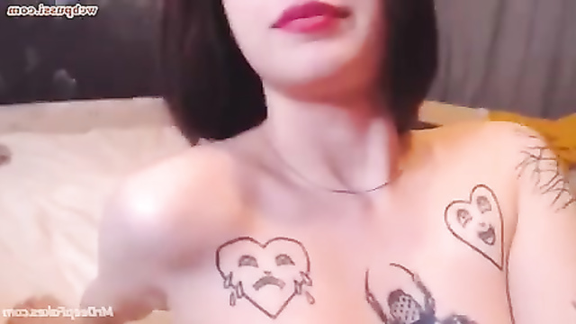 Snowbabyyx celebrity sex - tattoed young bitch fucking and sucking cock