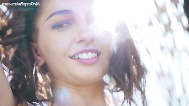 Fake Naomi Scott wants to tease you with a hot dance / AI