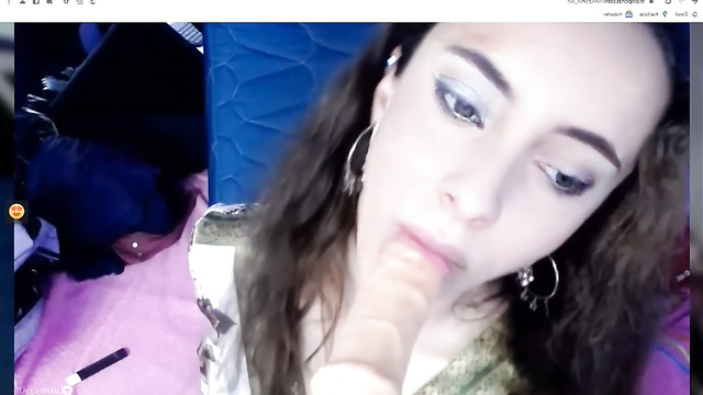 Sexy teen Dilara Kaynarca sucking dildo on webcam / fakeapp