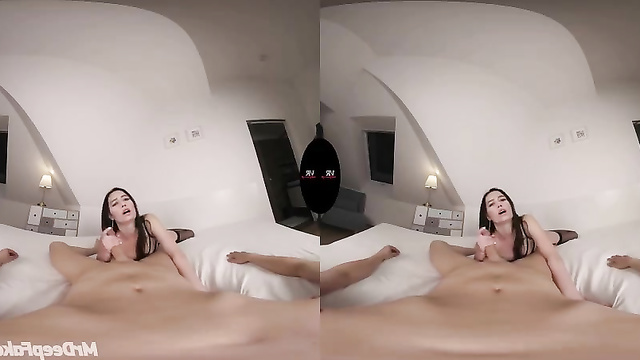 Fast handjob by sexy brunetty Jessica Biel - deepfake pov porn