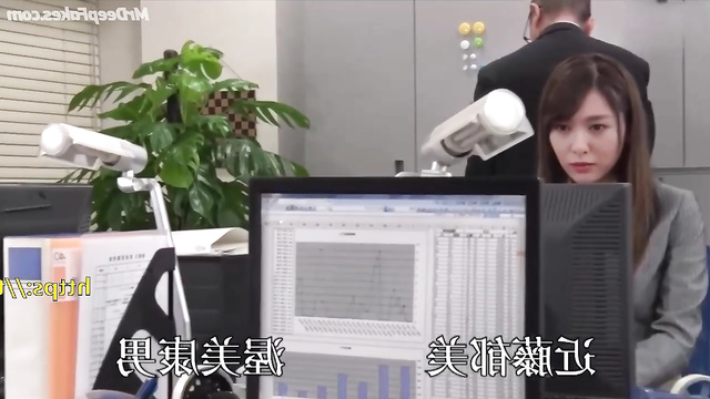 Hot office woman Tiffany Tang sex scenes with colleague / 唐嫣 假色情片