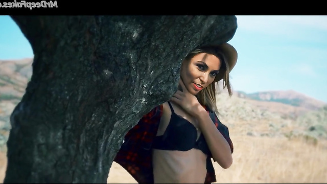 Exclusive erotic video with Elsa Mariana Garcia - deepfake