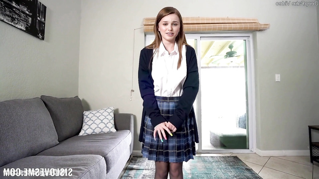Shy schoolgirl Natalie Portman sucks big dick (face swap)