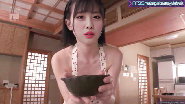Korean housewife Momo TWICE (모모 가짜 포르노) gets twirled on a dick