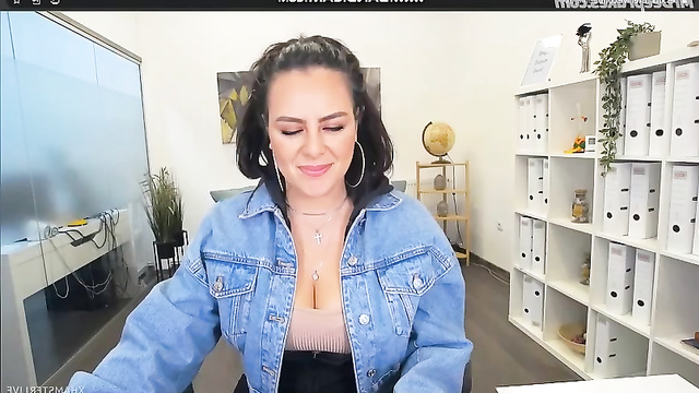 Loraine Quinto - big boobs mature cam show // AI fake porn