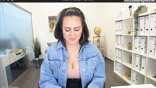 Loraine Quinto - big boobs mature cam show // AI fake porn