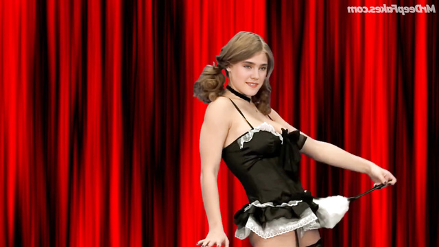 Striptease show with horny maid Jennifer Connelly - A.I.