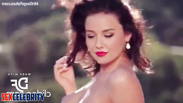 Beautifull girl nude photoshoot outdoors - Mia Boyka deepfakes