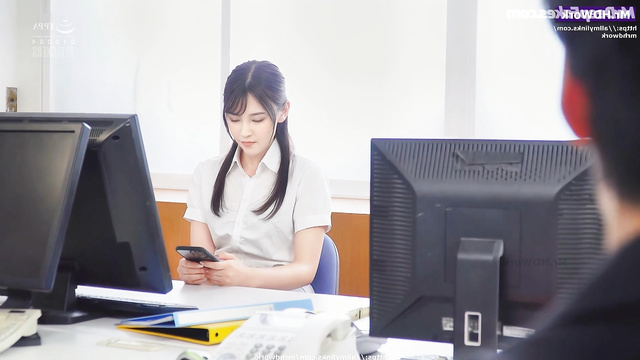 In office 낸시 Nancy finds her boss attractive adult 모모랜드 MOMOLAND 성인