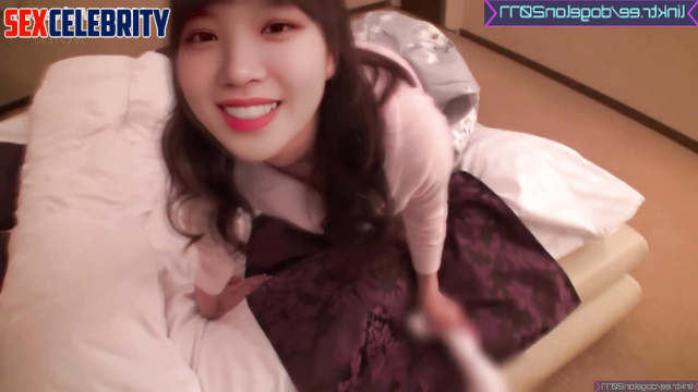 Chaewon [채원 아이즈원 르세라핌] Korean babe plays with his dick - pov porn