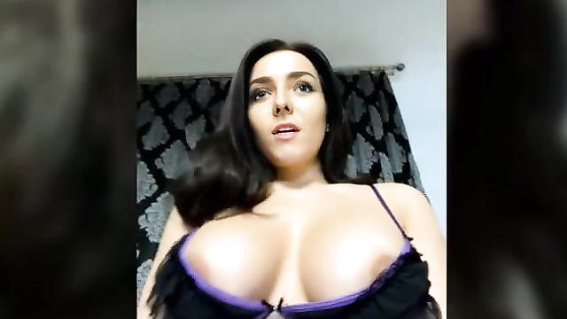 Busty MILF Ariadne Diaz wants you to undress her // real fakes