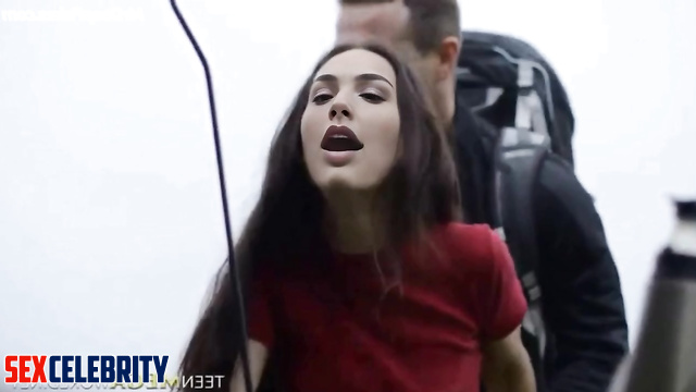 Teen beauty Gal Gadot enjoys sensual sex outdoors - real fakes