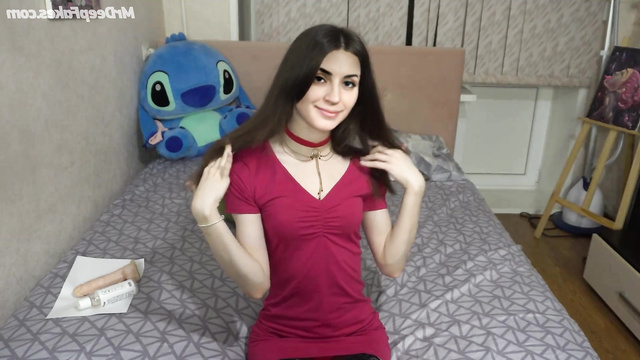 Brunette slut fucks herself with a dildo on webcam / Gibi ASMR fake