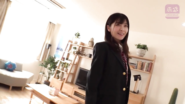 School slut Nanase Nishino turns herself on with a vibrator 西野七瀬 セックス