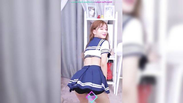 Fake korean schoolgirl Sana dancing hot dance - 사나 트와이스