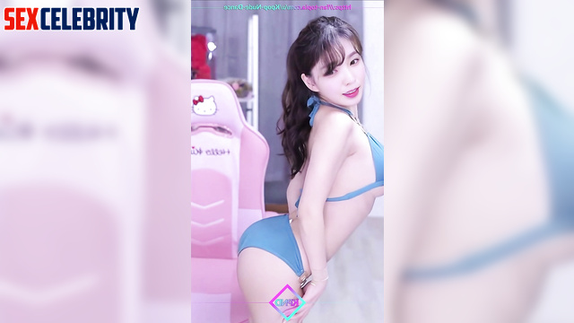 Fake Irene (아이린 레드벨벳) - juicy brunette moves her body seductively