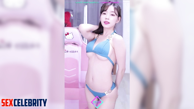 Fake Irene (아이린 레드벨벳) - juicy brunette moves her body seductively