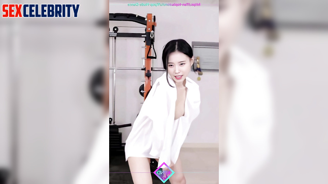 IU (이지은 딥페이크) cute bitch dancing in the gym - deepfake