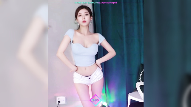 Busty babe dancing for you only / 카리나 에스파 Karina solo sex scene