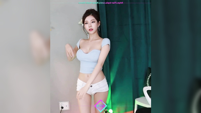 Busty babe dancing for you only / 카리나 에스파 Karina solo sex scene
