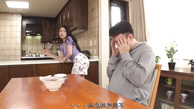Zhu Zhu cares too much about her stepdaddy 朱珠 充满激情的性爱