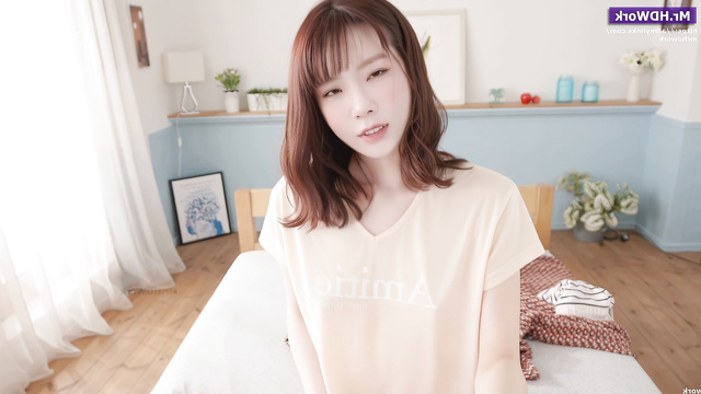 Taeyeon (태연) - passionate homemade sextape / SNSD 소녀시대 가짜 포르노