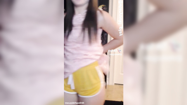 Beautiful busty teen Staryuuki in a hot teasing video [deepfake]