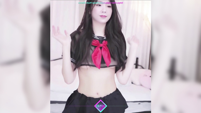 Hot schoolgirl dancing for old farts (태연 소녀시대) Taeyeon solo sex scene
