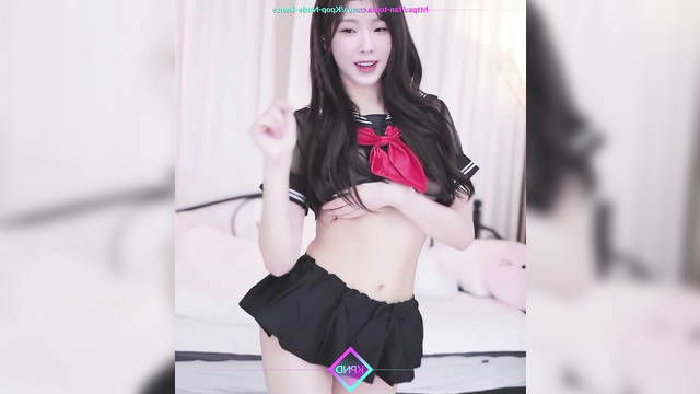 Hot schoolgirl dancing for old farts (태연 소녀시대) Taeyeon solo sex scene