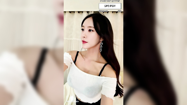 Elite Korean bitch shows off her charms on camera - Hyomin 효민 티아라