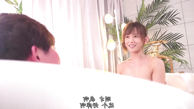 Zhang Tian'ai (张天爱 智能換臉) chinese girl fucks her boyfriend in bathroom