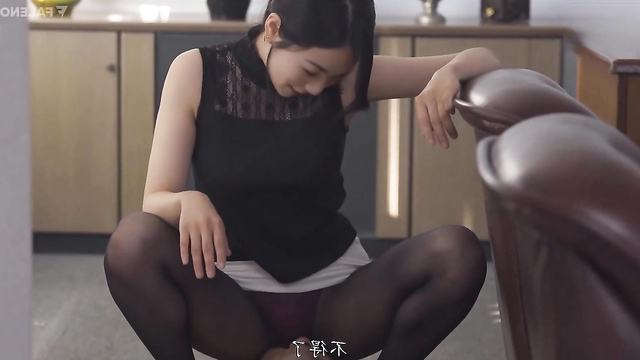Han Xue having a fun time with her own slave 韩雪 假色情片