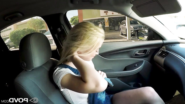 Blonde sucks cock to taxi drivers, Kristen Bell deepfake video