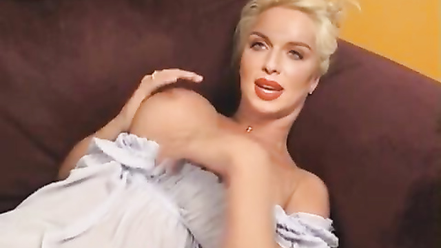 Julia Fox using a big dildo to please yourself - face swap porn